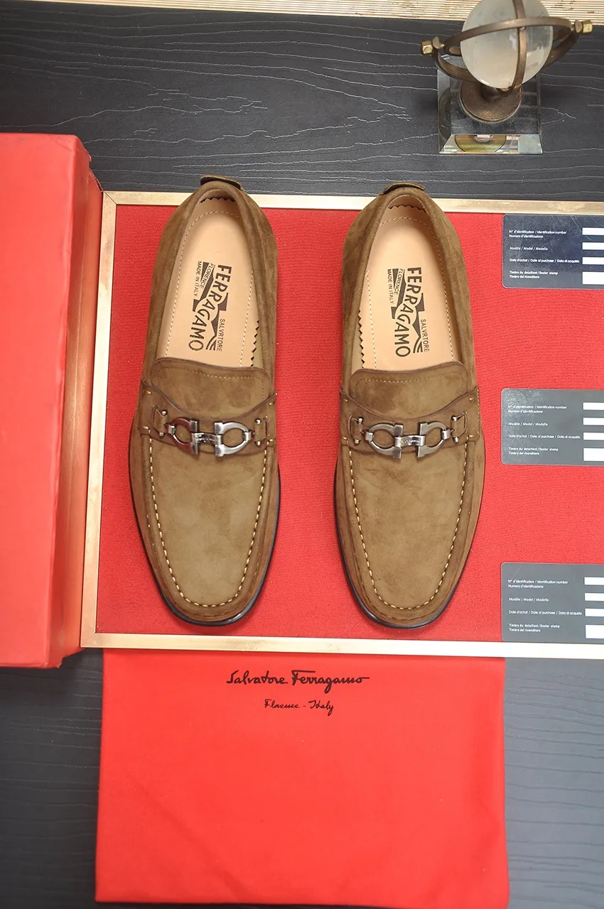 Men's shoes 💰560💶[Ferragamo/Ferragamu] (high-end Niuli) New 🍀 Ferragamo* - top version Ferragamo's classic formal leather shoes! Made of imported original cowhide, the inner top layer is comfortable cowhide lining! Original wear-resistant rubber outsole! High quality products! Code number 38-45 (45 customized)
